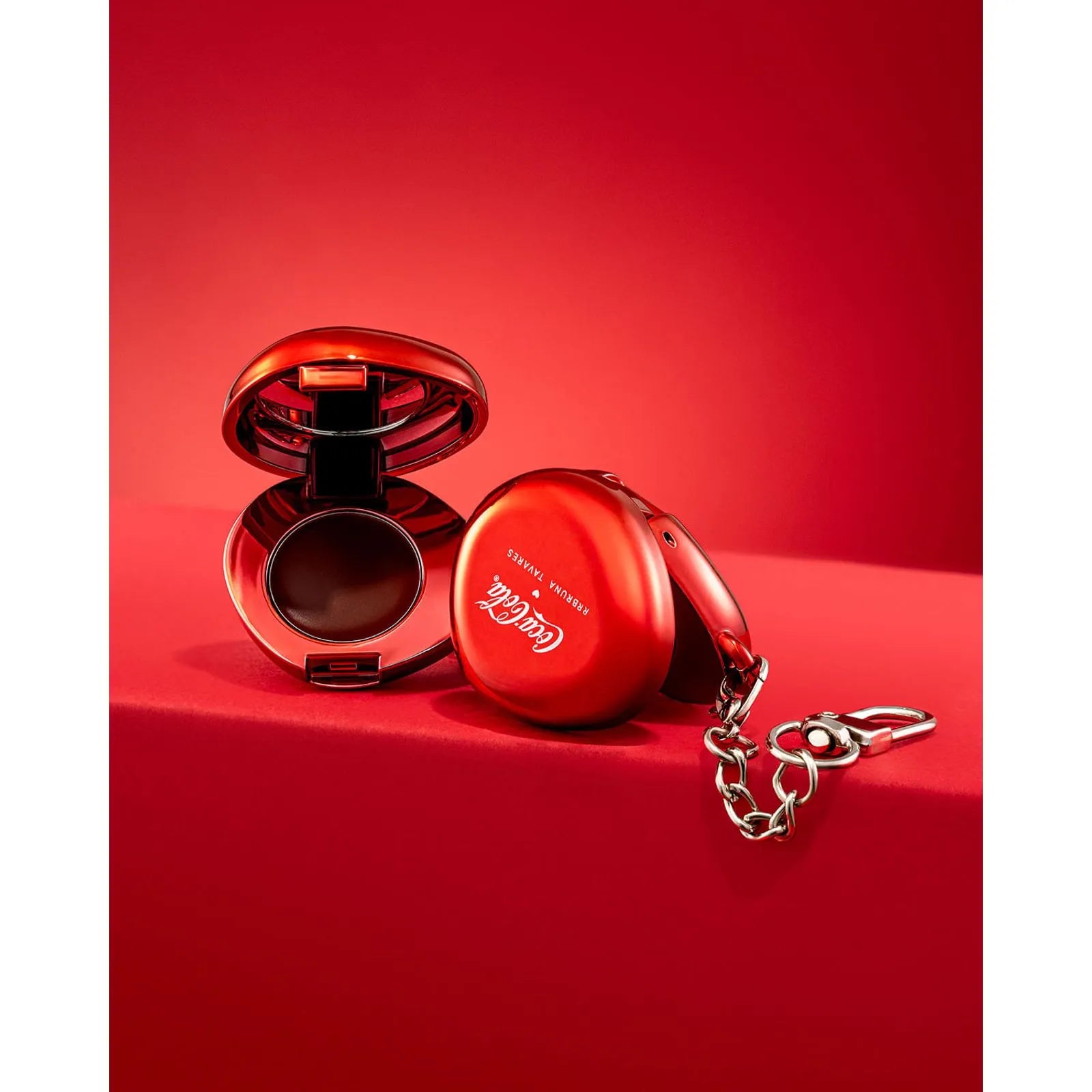 BT x Coca-Cola Balm Labial Pop Charm
